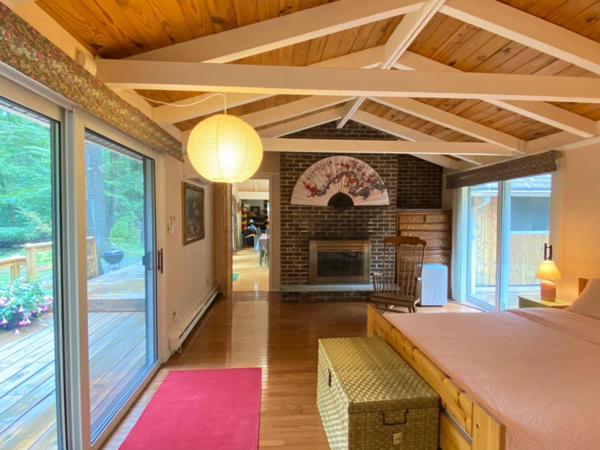 Secluded Chalet On Stream-Mins To Camelback Tannersville Eksteriør billede